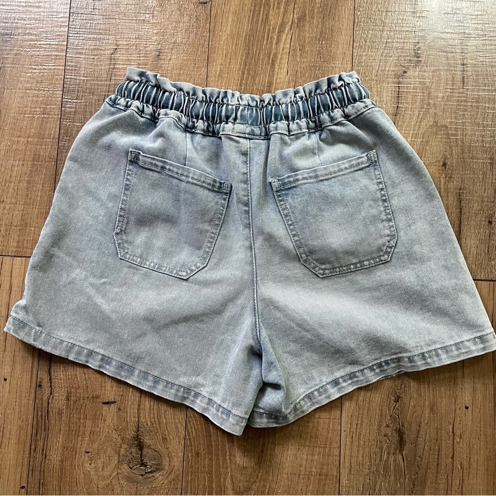 Time and Tru Size S 4-6 “paper bag” shorts! Brand new with tags, never worn. - Picture 2 of 4